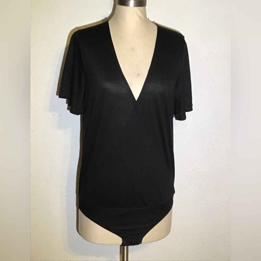 Madewell black v-neck bodysuit size large